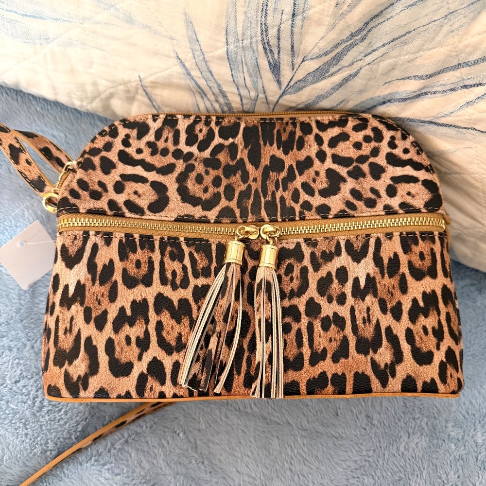 LEOPARD Print BAG⭐️❤️NWT faux leather/SHOULDER/CROSSBODY HANDBAG LIGHTWEIGHT - Picture 5 of 13